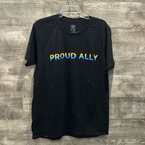 Love is Love NWT Mens Graphic Short Sleeves Tee in 100% Cotton.